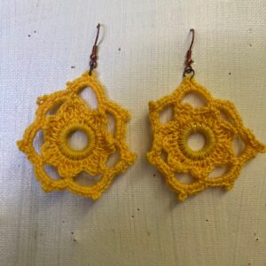 Aros tejidos a Crochet con forma de flor